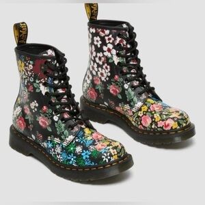 NIB leather Dr Martens 1460 Pascal floral mashup, Womens size 8  US/ 39 EU